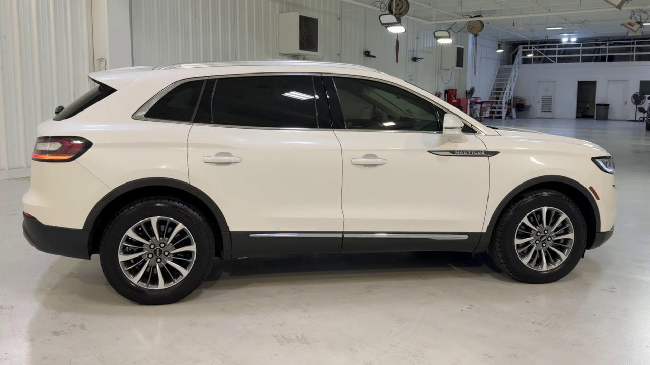 2023 Lincoln Nautilus Standard