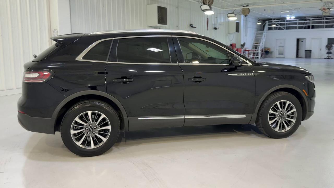 2023 Lincoln Nautilus Standard