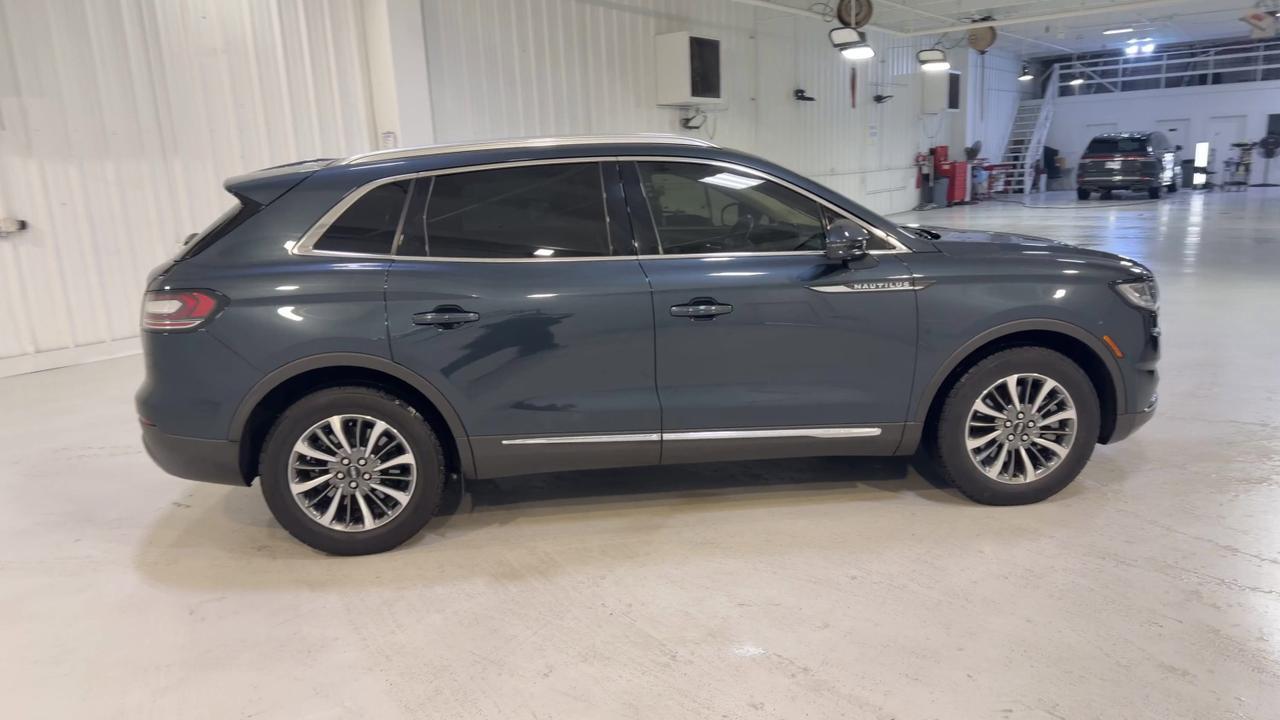 2023 Lincoln Nautilus Standard