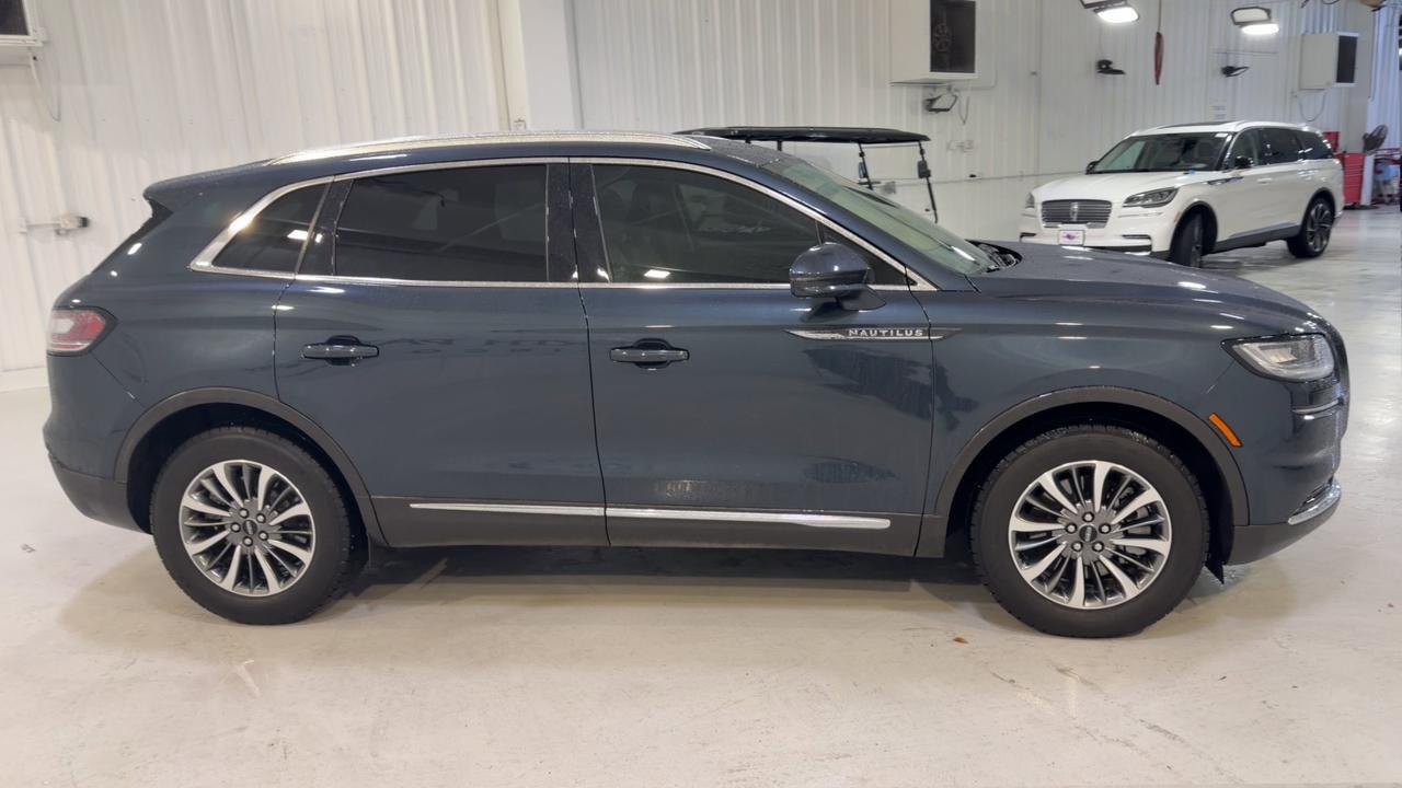 2023 Lincoln Nautilus Standard