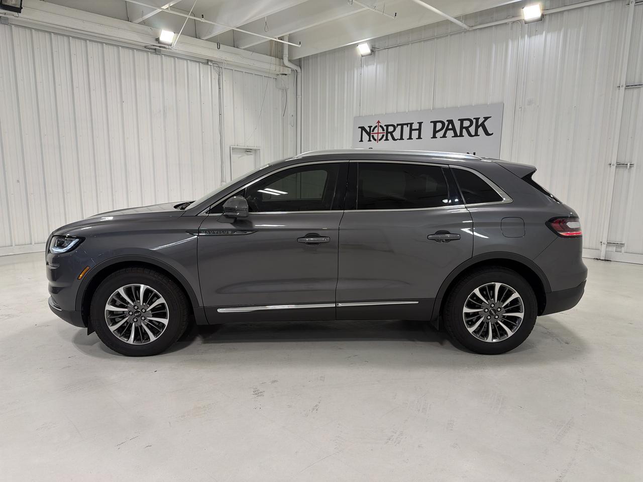 2023 Lincoln Nautilus Standard