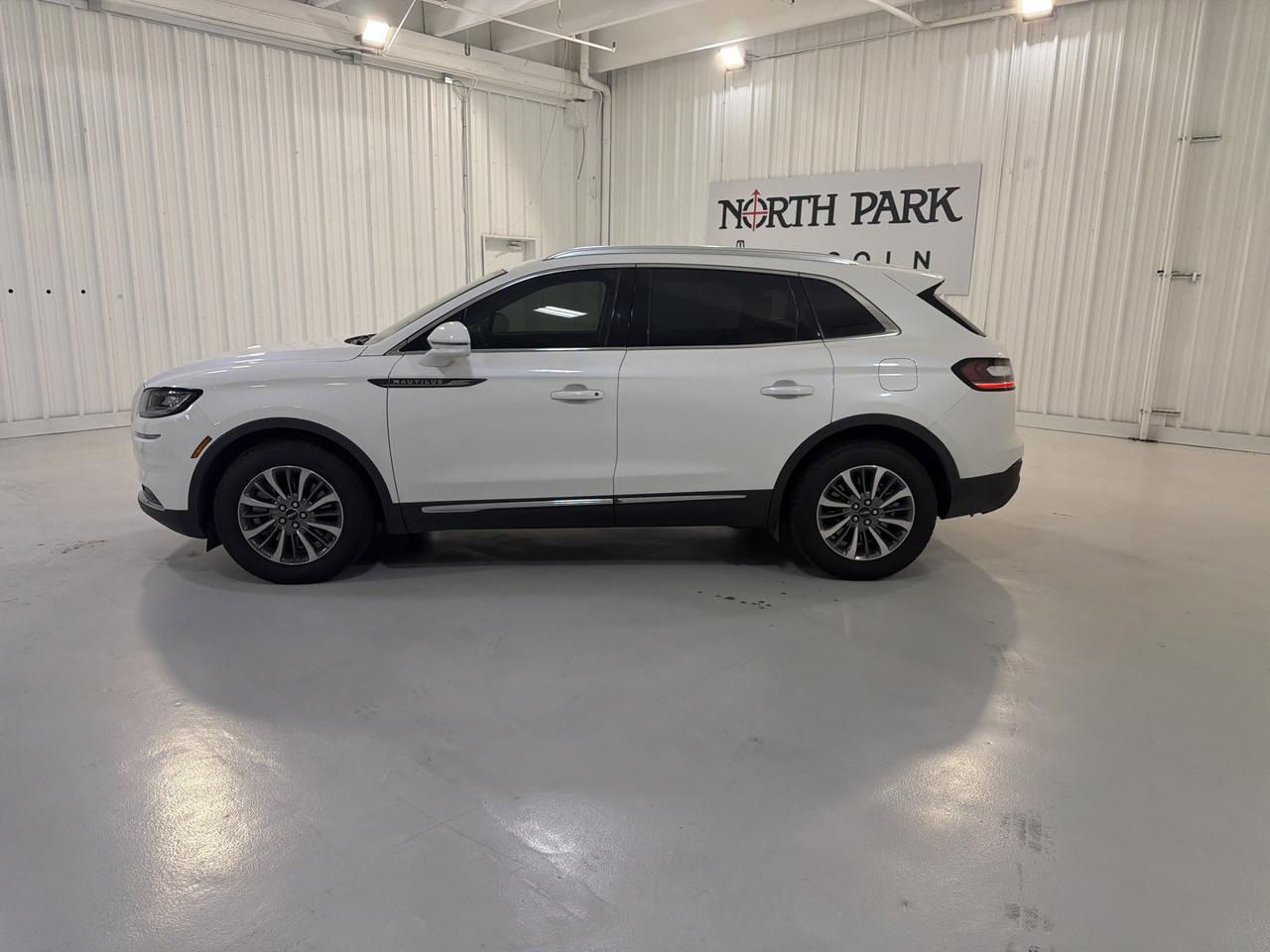 2023 Lincoln Nautilus Standard