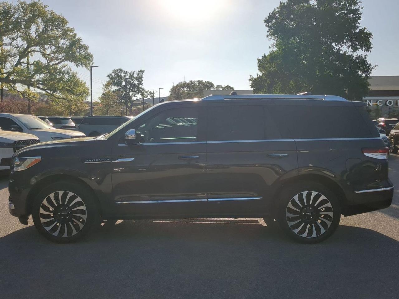 2023 Lincoln Navigator Black Label
