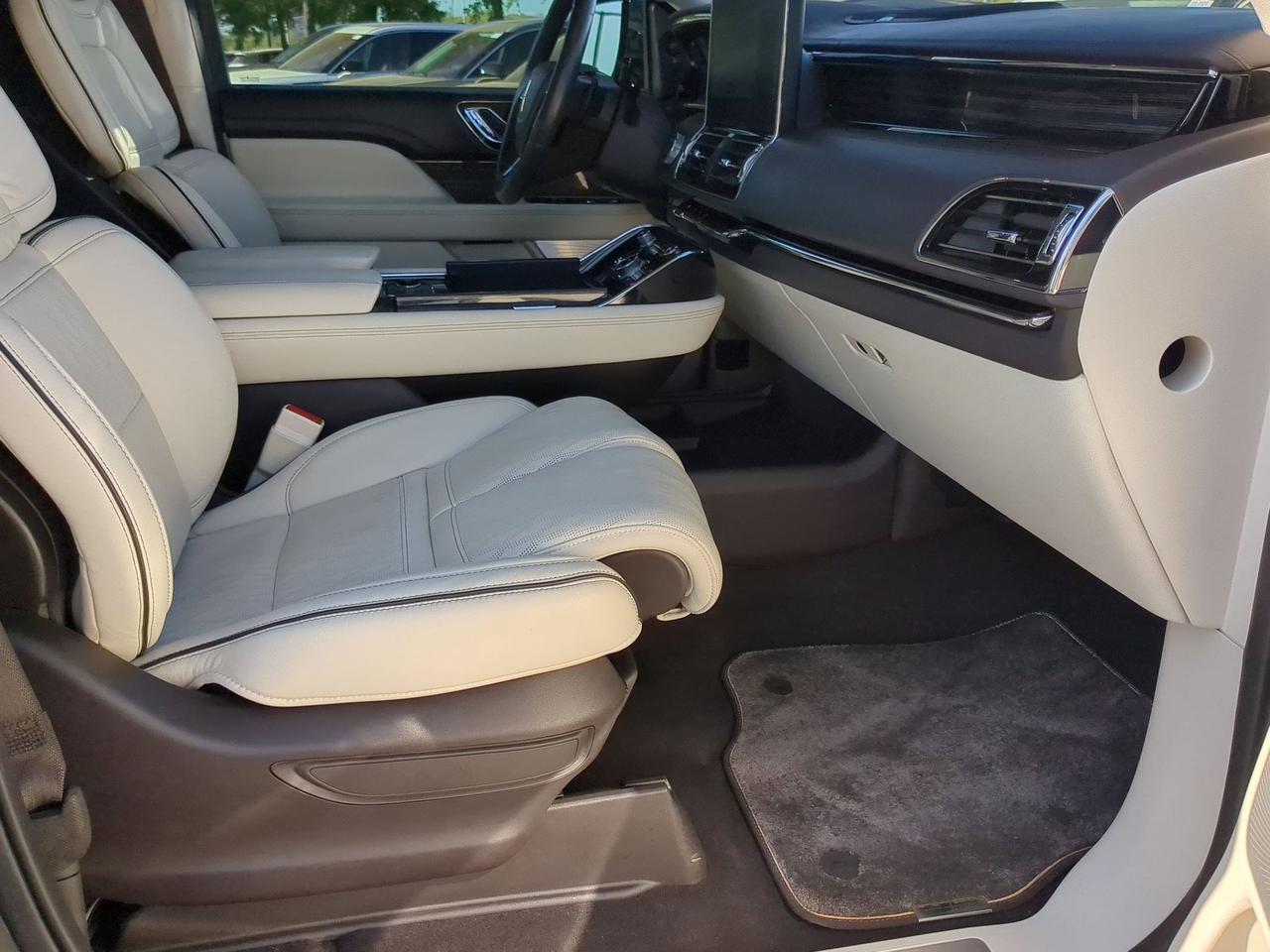 2023 Lincoln Navigator Black Label