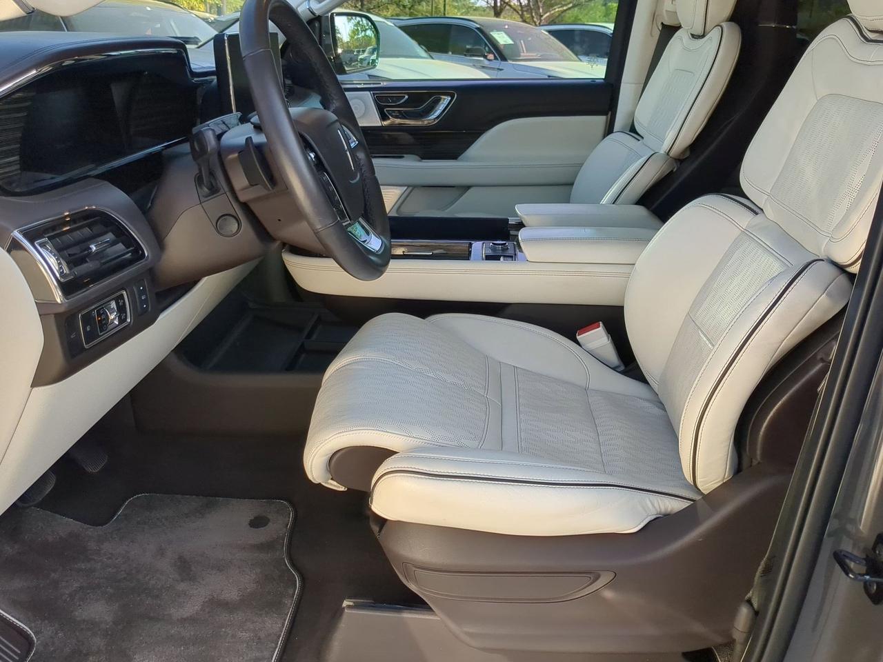 2023 Lincoln Navigator Black Label