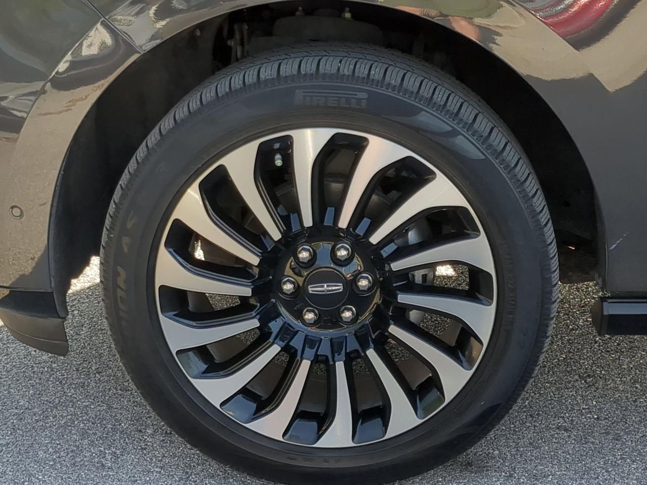 2023 Lincoln Navigator Black Label