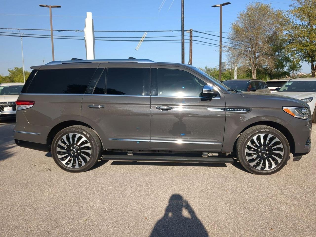 2023 Lincoln Navigator Black Label
