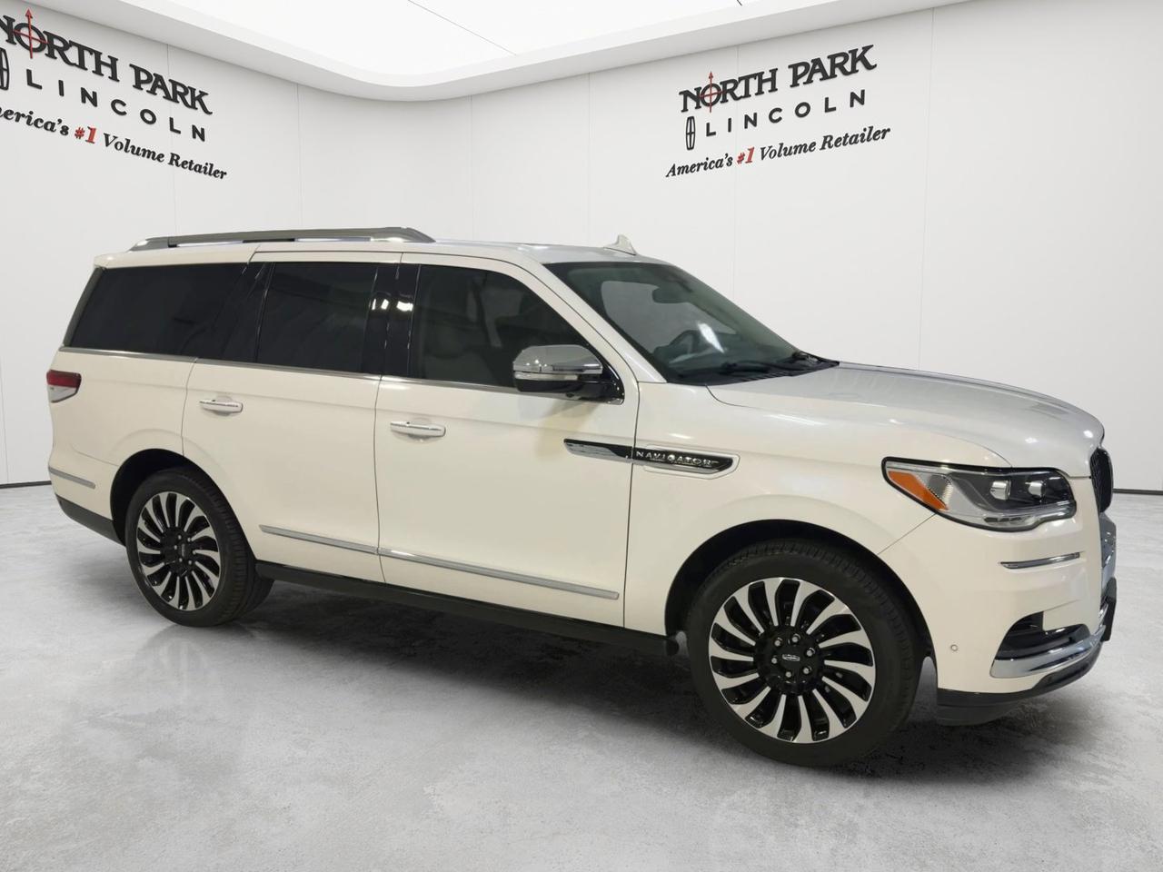 2023 Lincoln Navigator Black Label