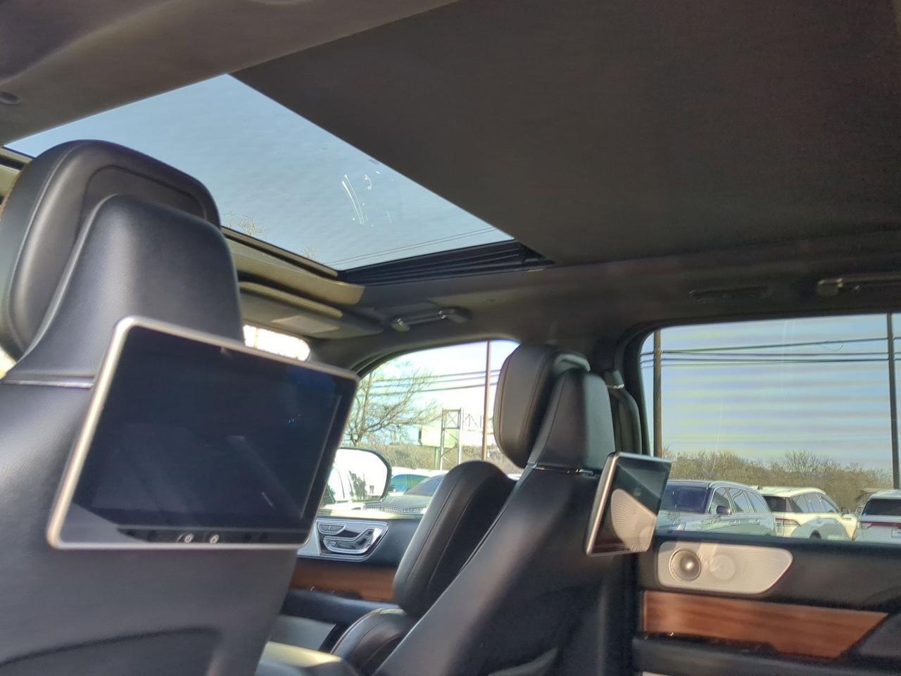 2023 Lincoln Navigator L Black Label