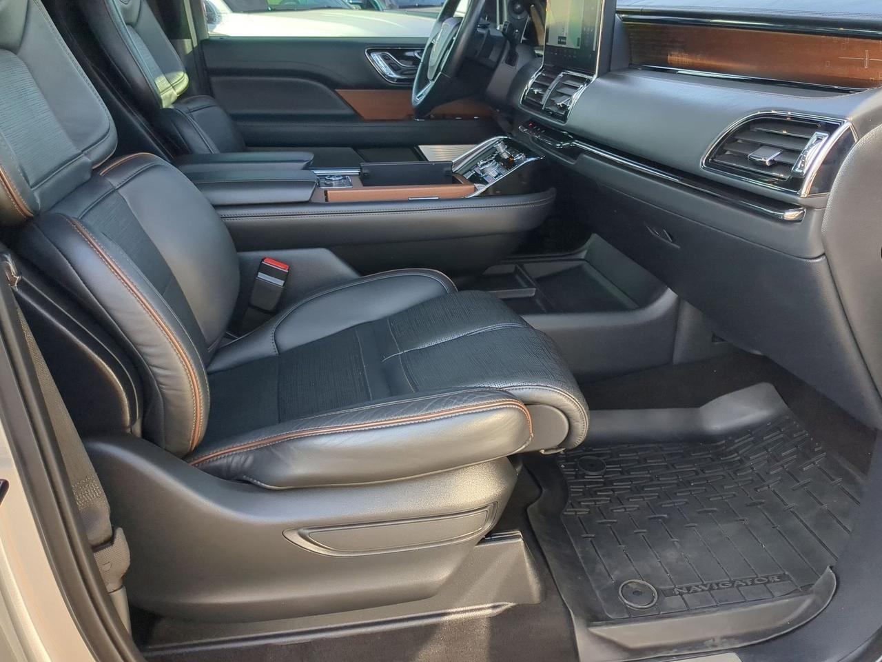 2023 Lincoln Navigator L Black Label