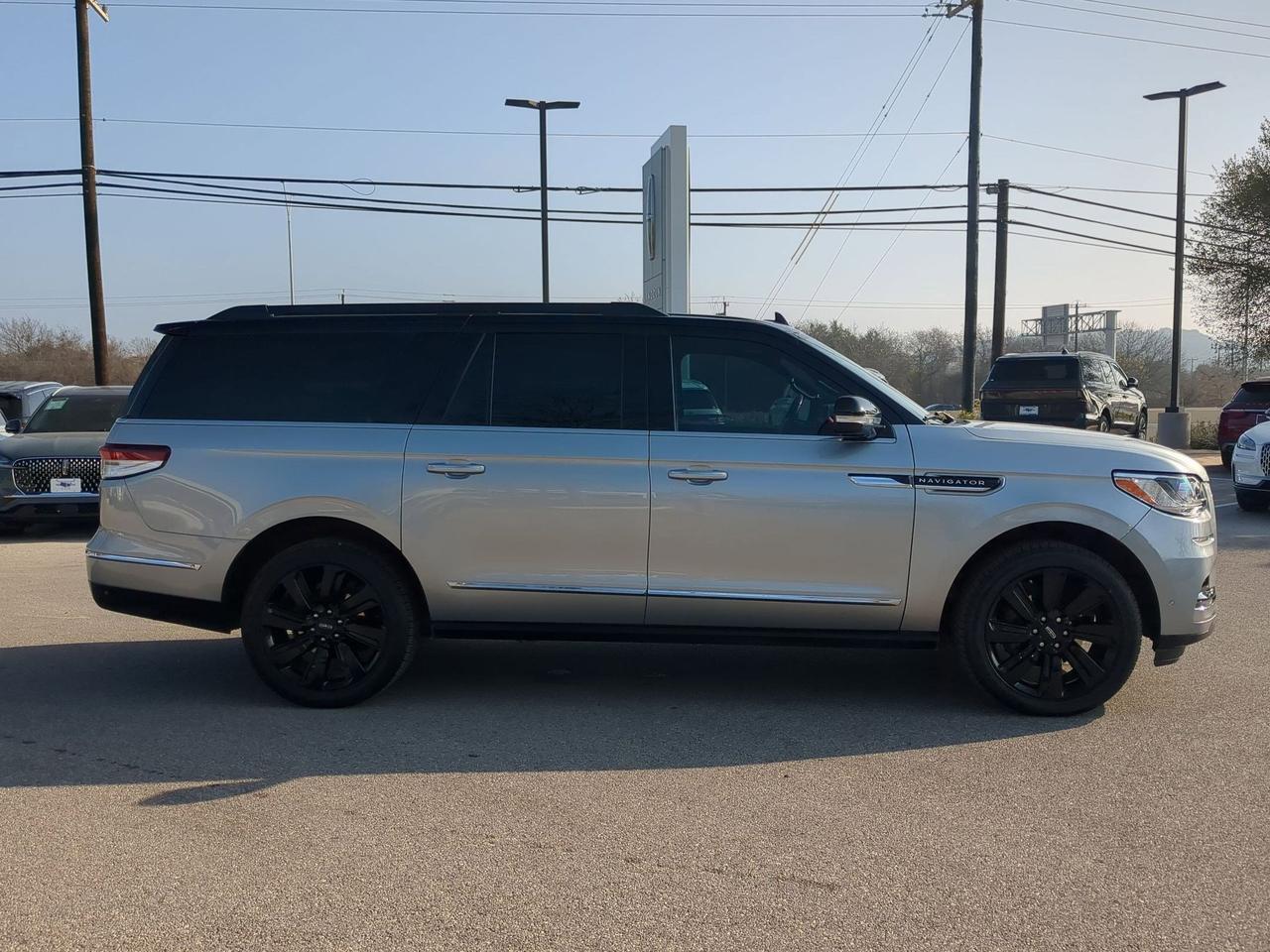 2023 Lincoln Navigator L Black Label