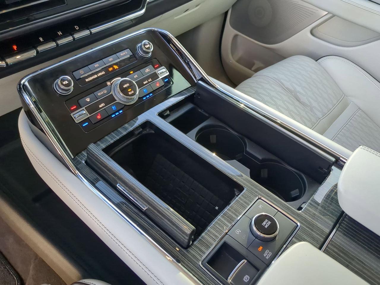 2023 Lincoln Navigator L Black Label