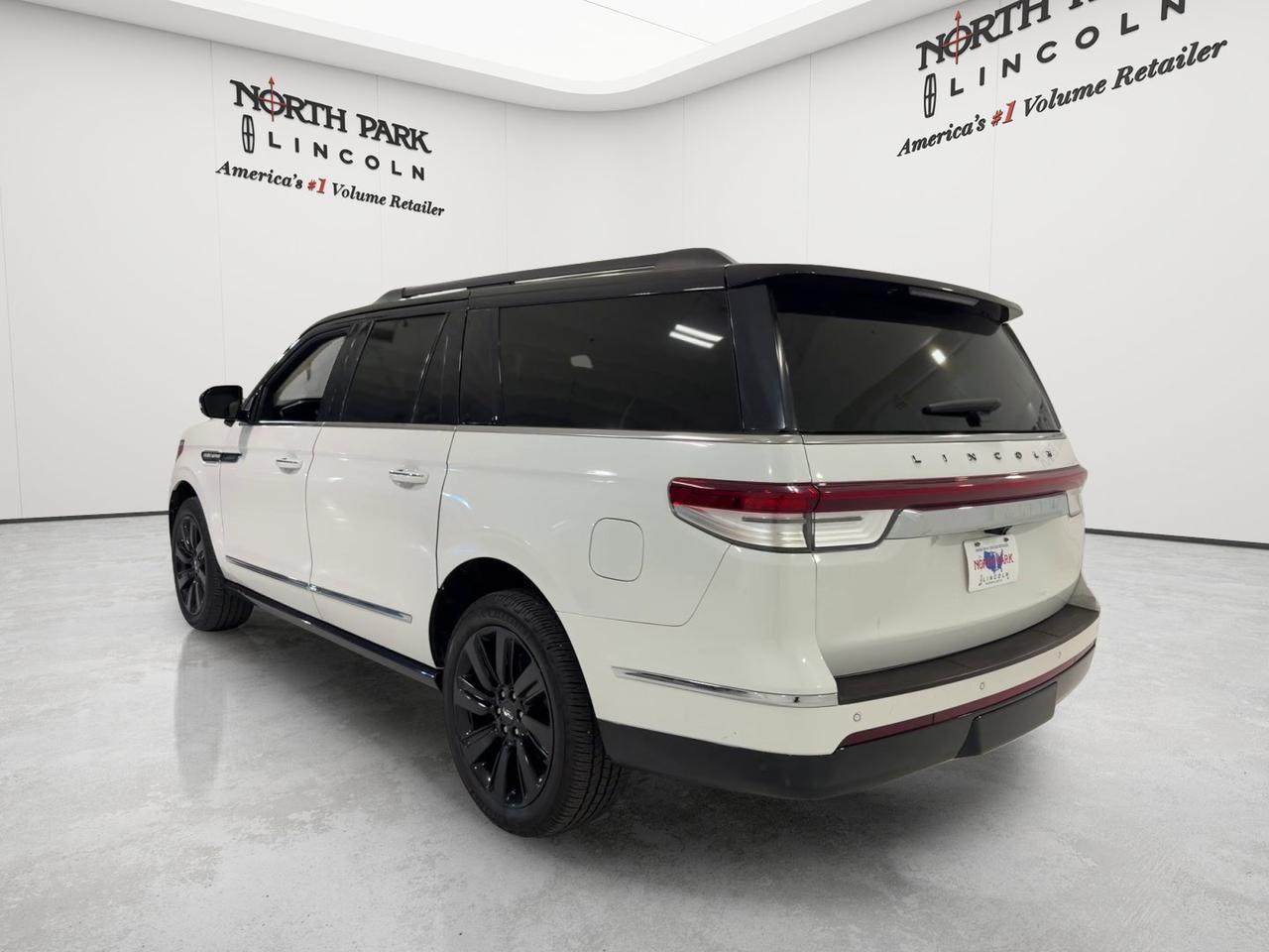 2023 Lincoln Navigator L Black Label
