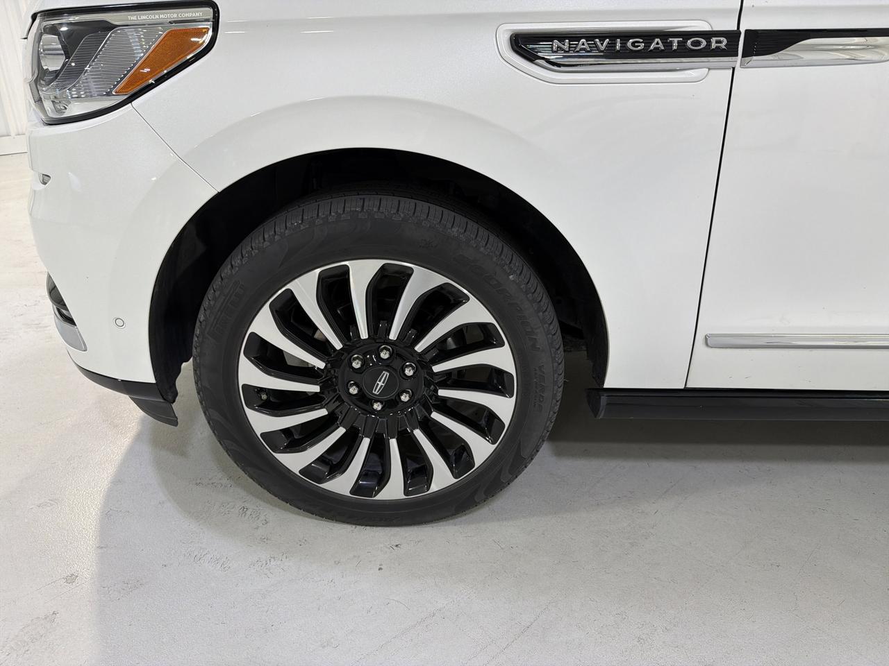 2023 Lincoln Navigator L Black Label San Antonio TX