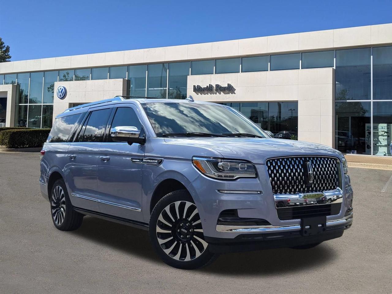 2023 Lincoln Navigator L