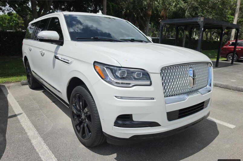 2023 Lincoln Navigator L