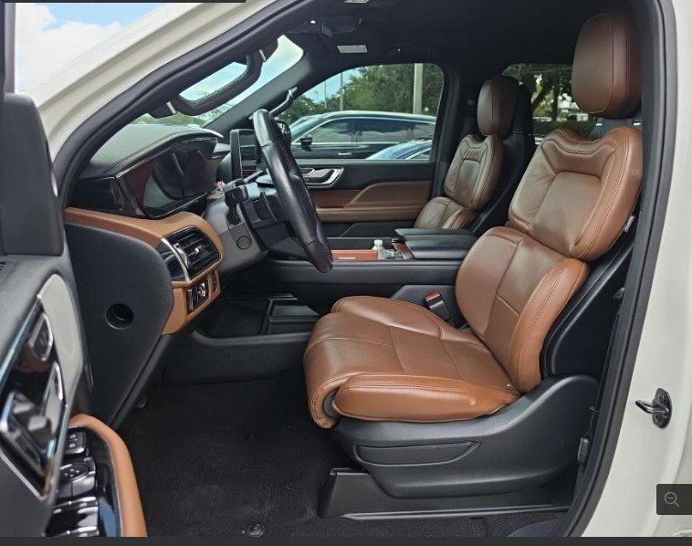 2023 Lincoln Navigator L Reserve