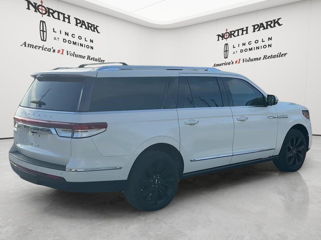 2023 Lincoln Navigator L Reserve