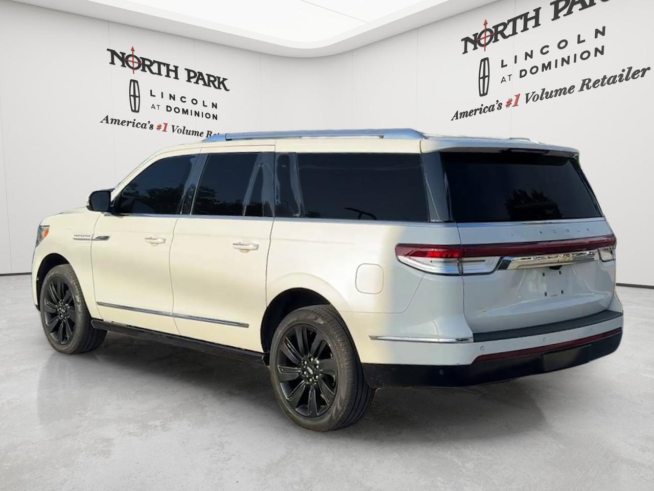 2023 Lincoln Navigator L Reserve