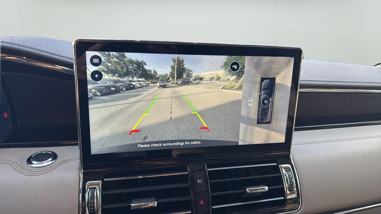 2023 Lincoln Navigator L Reserve