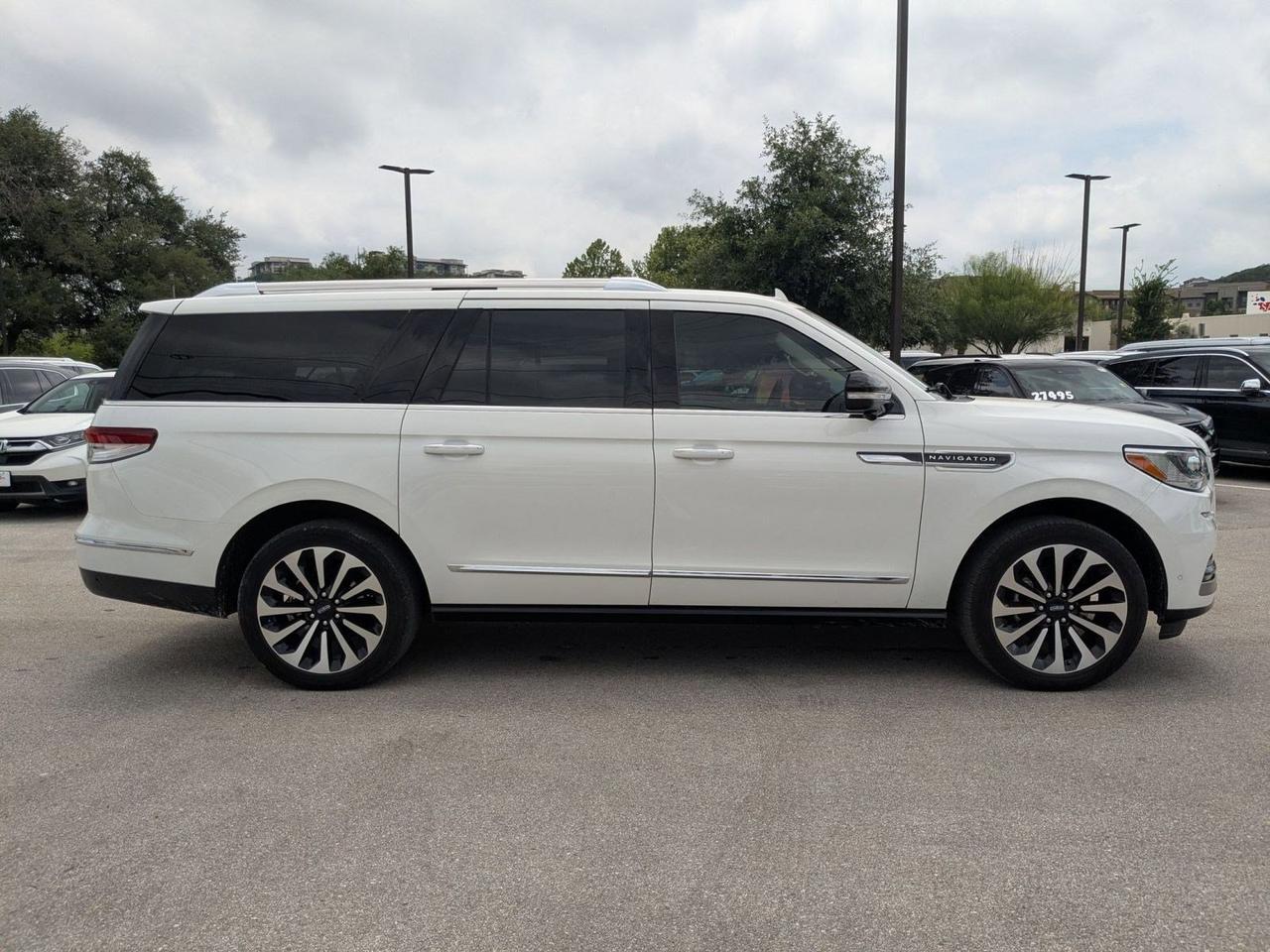 2023 Lincoln Navigator L Reserve