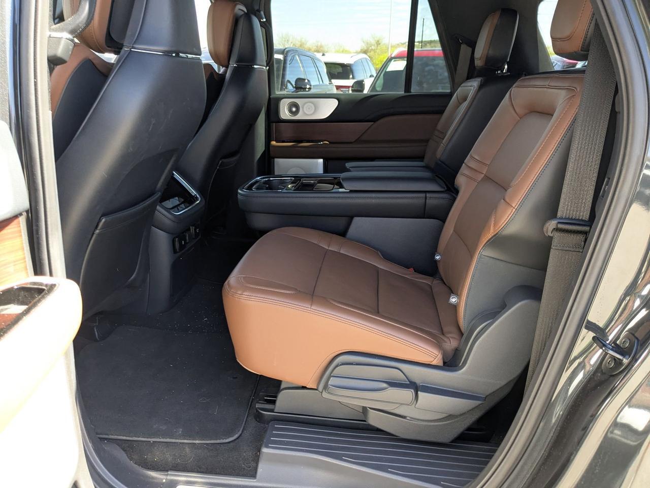 2023 Lincoln Navigator L Reserve