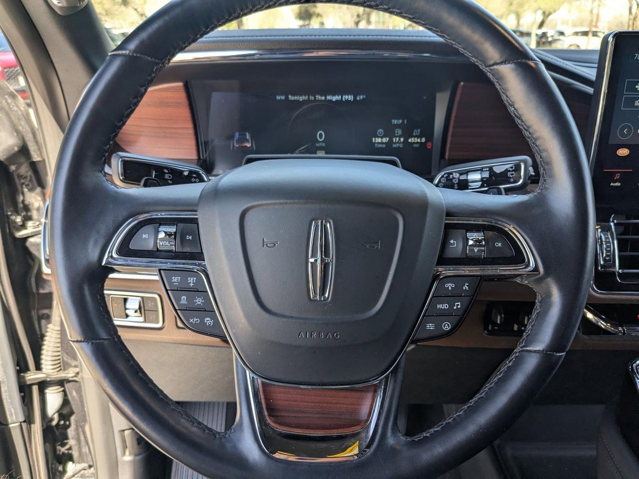 2023 Lincoln Navigator L Reserve