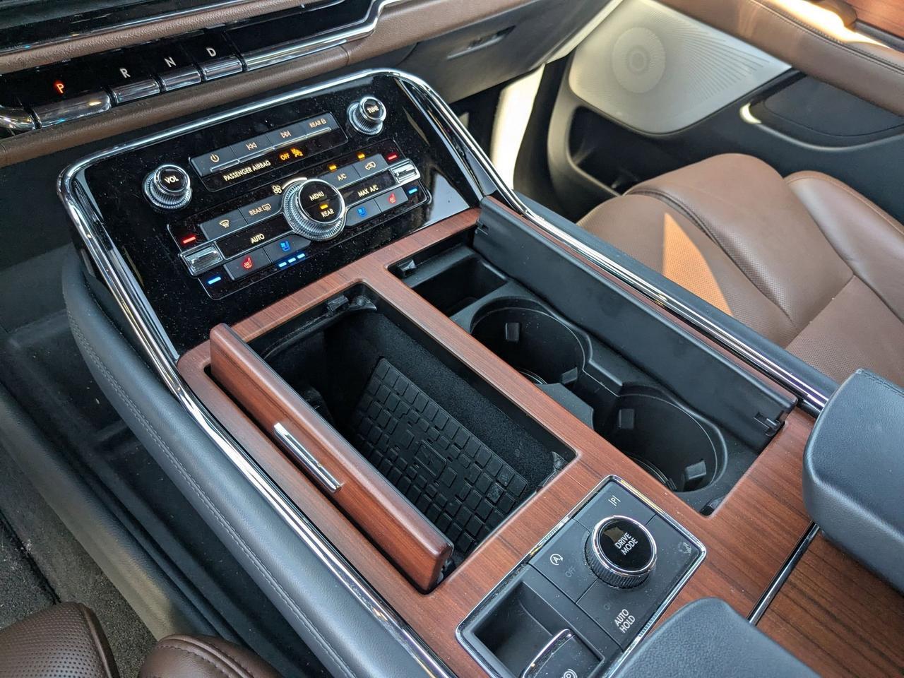 2023 Lincoln Navigator L Reserve