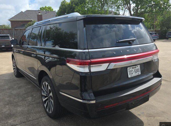 2023 Lincoln Navigator L Reserve