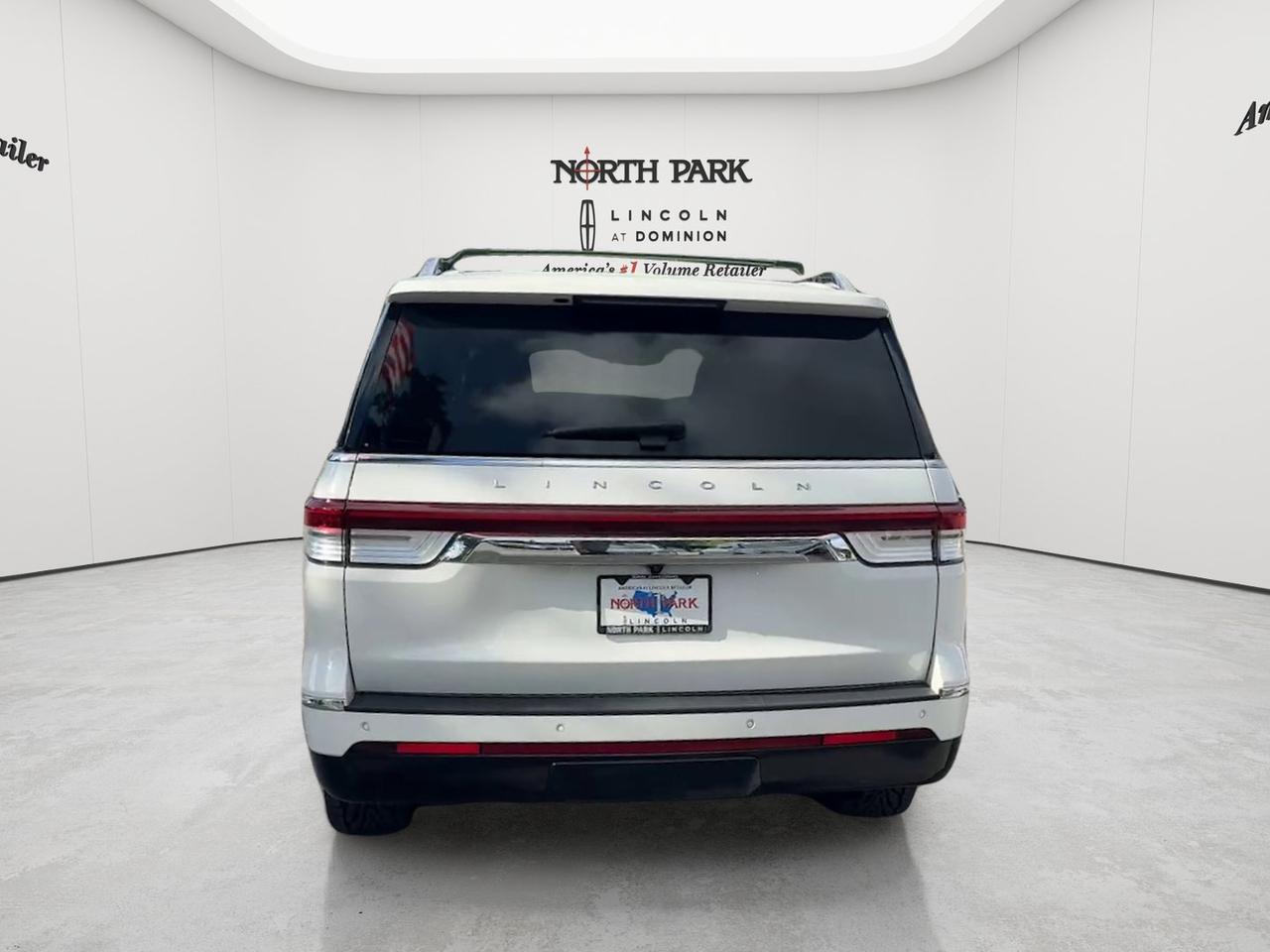 2023 Lincoln Navigator L Reserve