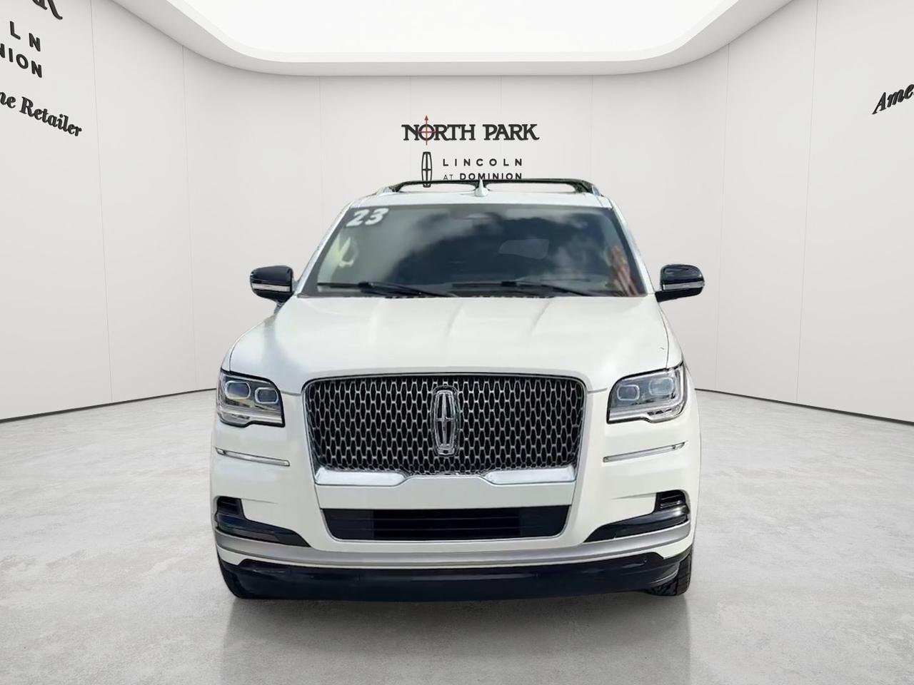 2023 Lincoln Navigator L Reserve