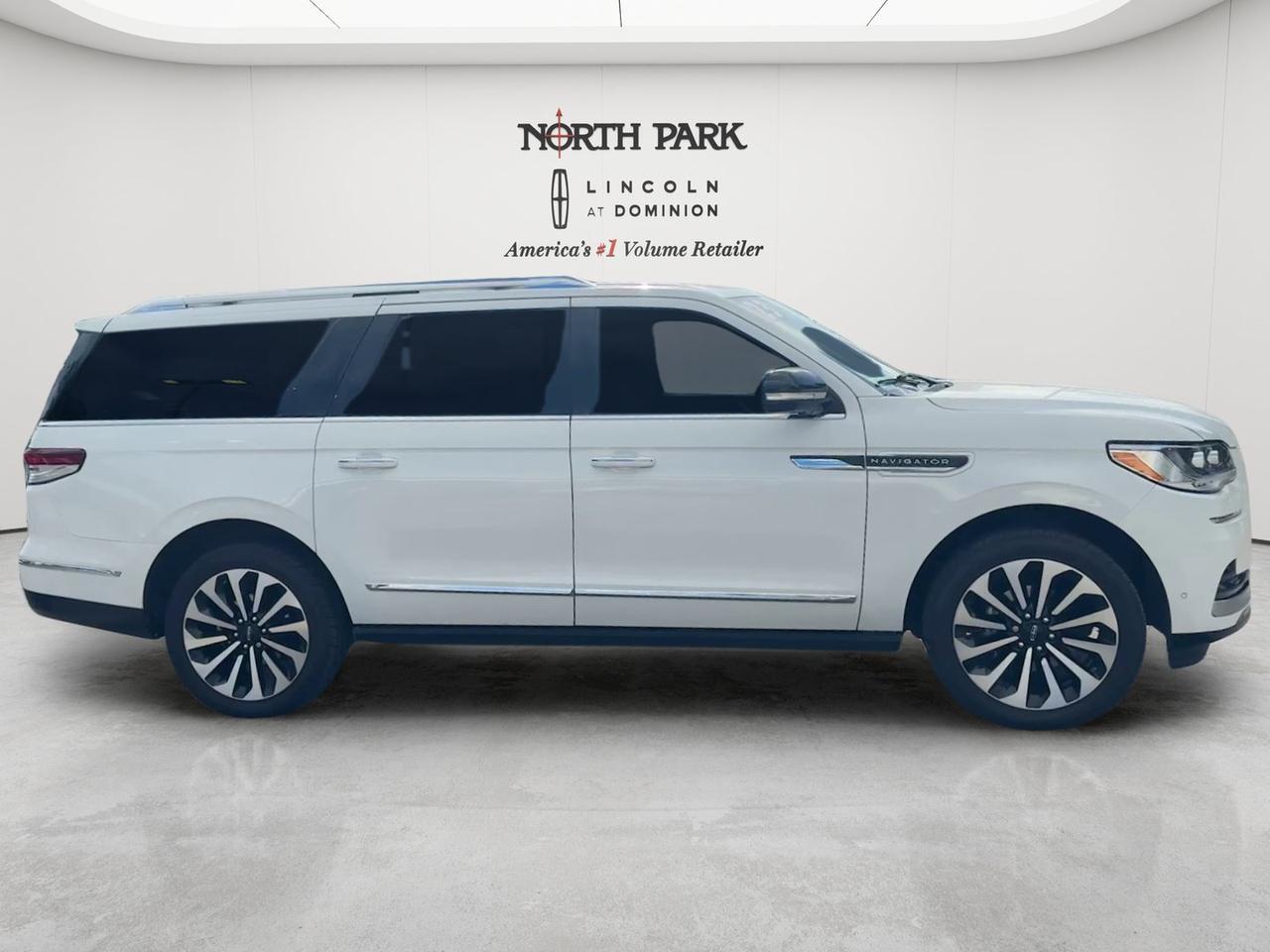 2023 Lincoln Navigator L Reserve