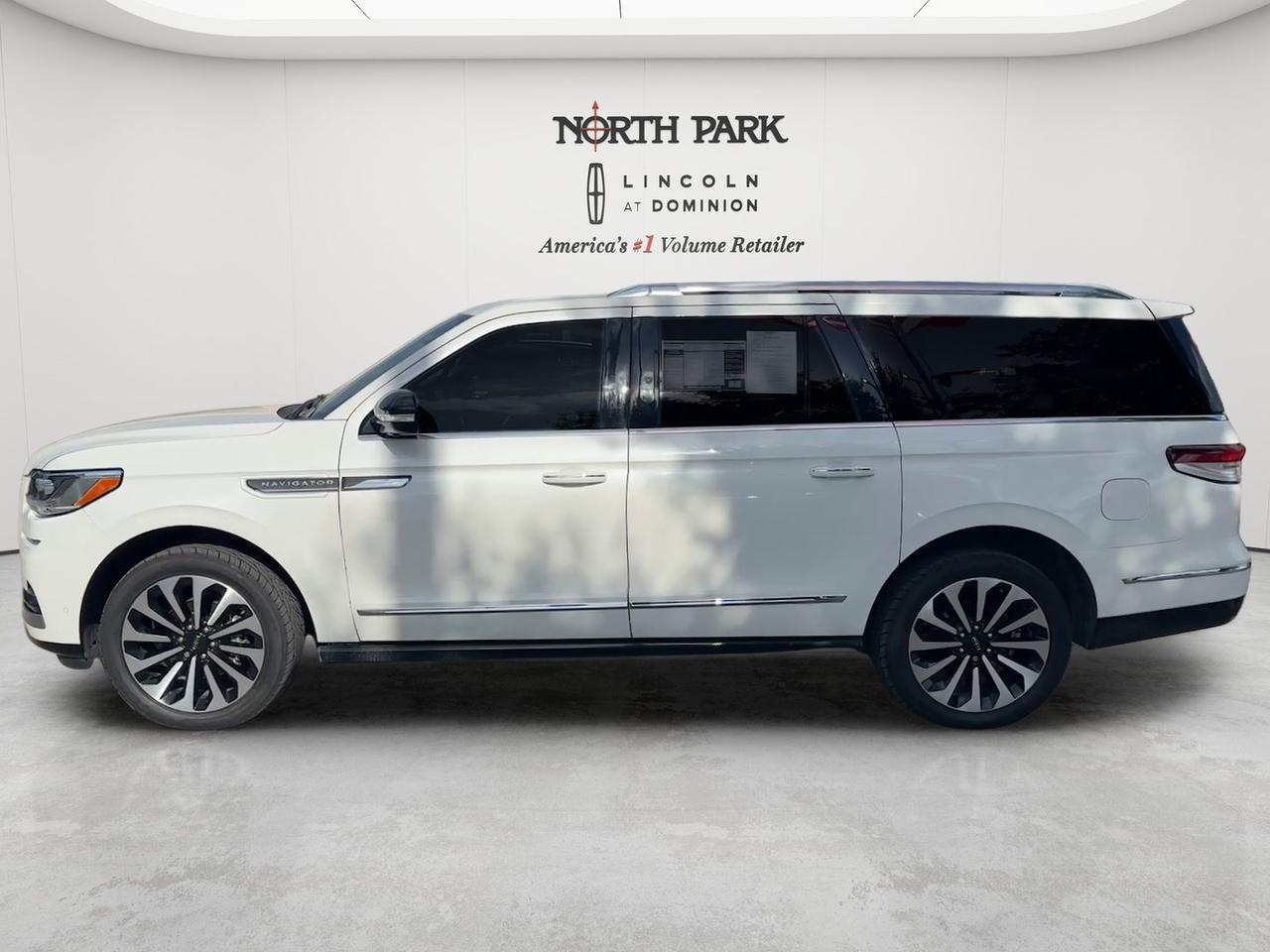 2023 Lincoln Navigator L Reserve