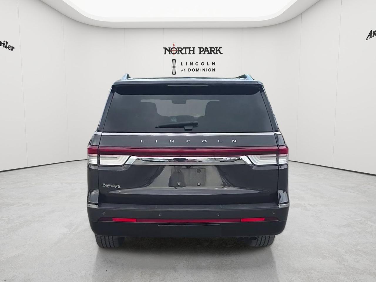 2023 Lincoln Navigator L Reserve