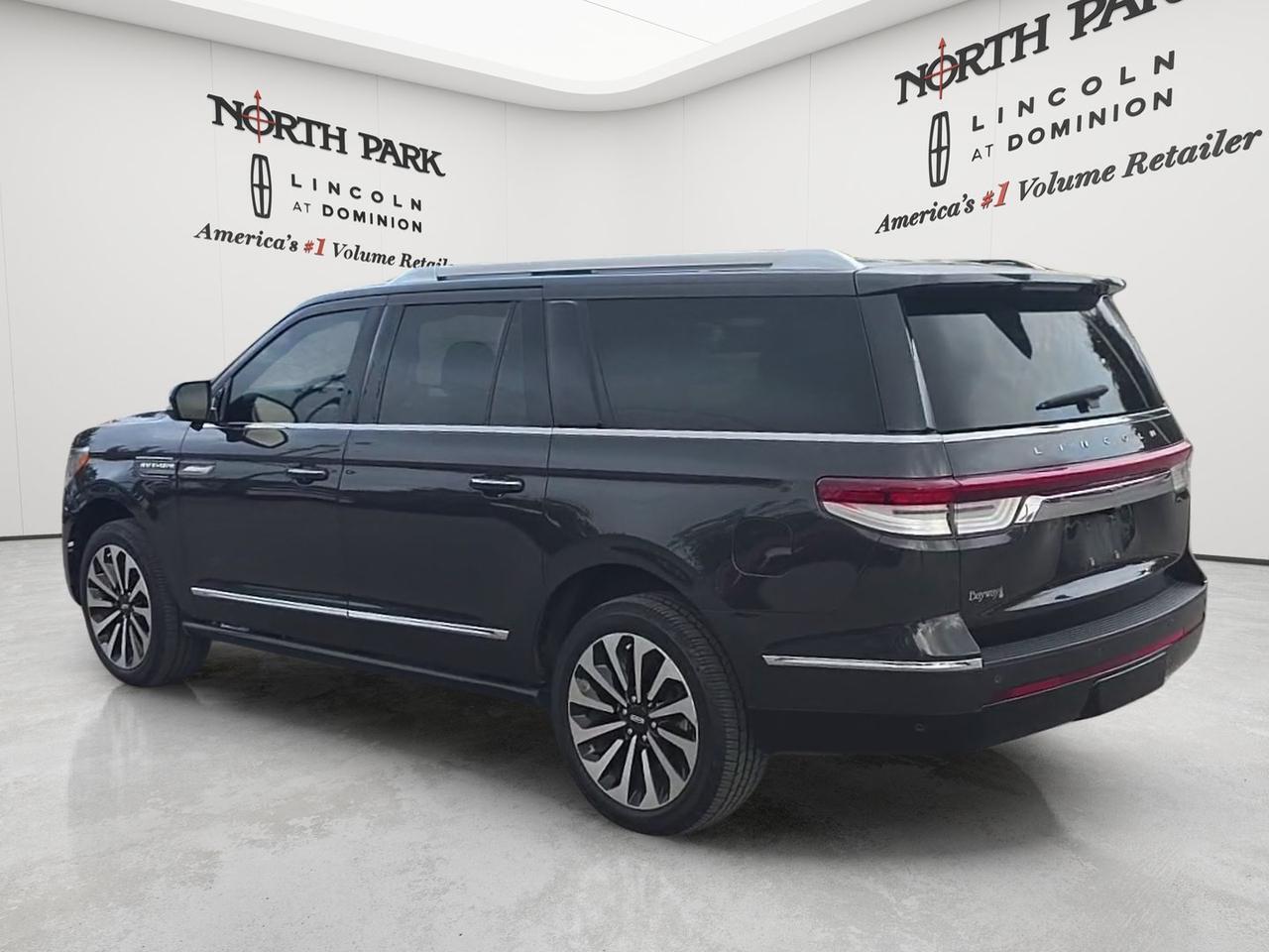 2023 Lincoln Navigator L Reserve