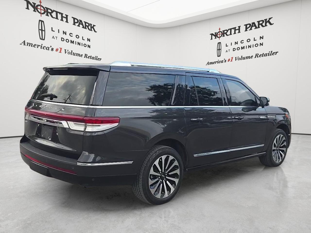 2023 Lincoln Navigator L Reserve