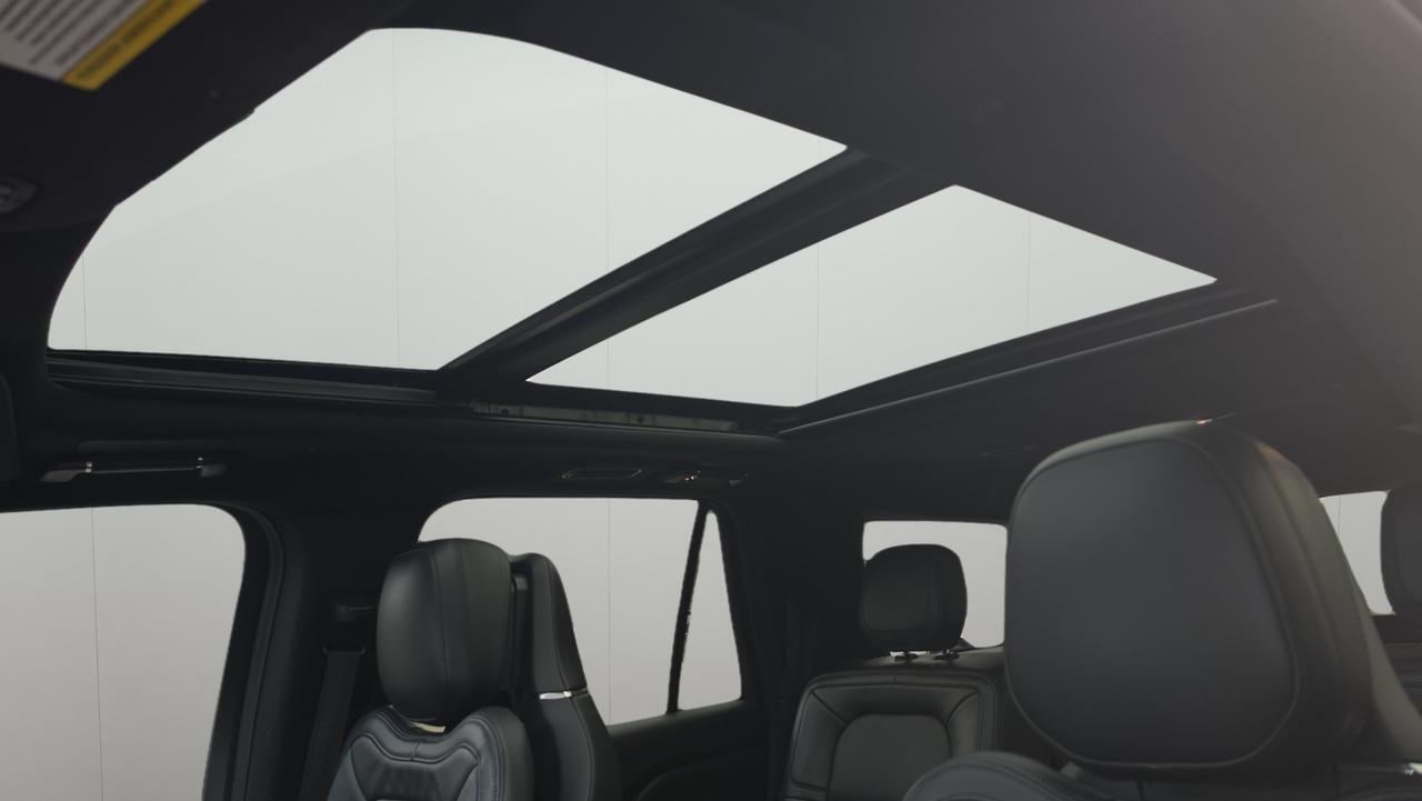 2023 Lincoln Navigator L Reserve
