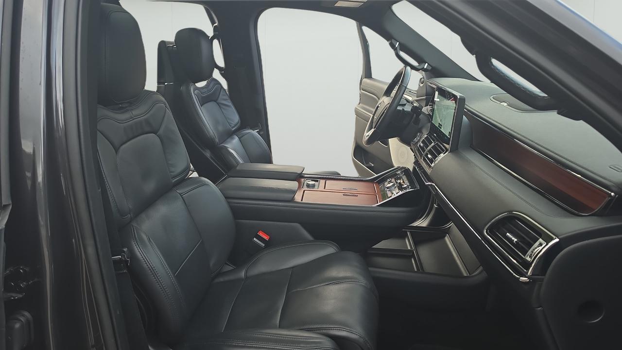 2023 Lincoln Navigator L Reserve