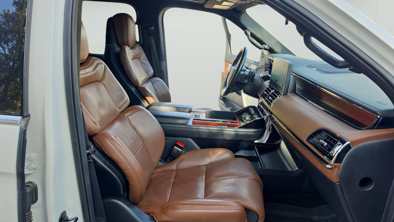 2023 Lincoln Navigator L Reserve