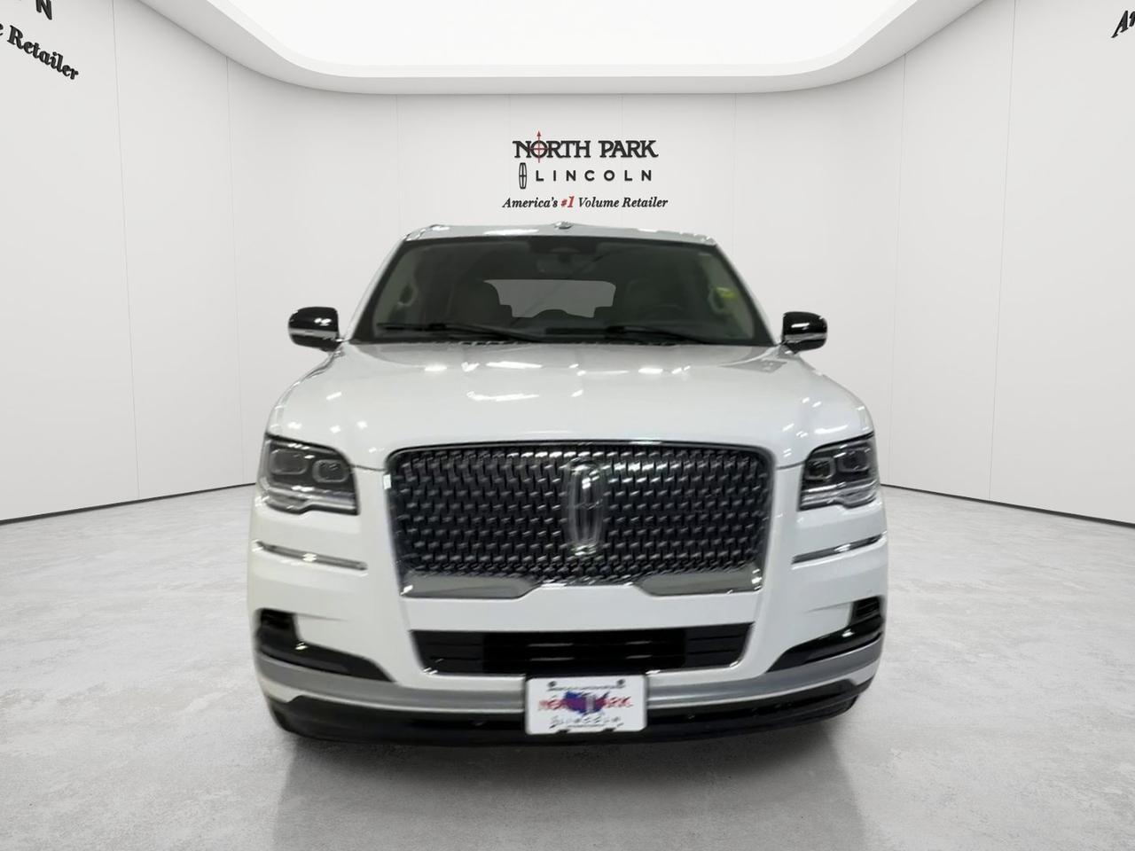 2023 Lincoln Navigator L Reserve
