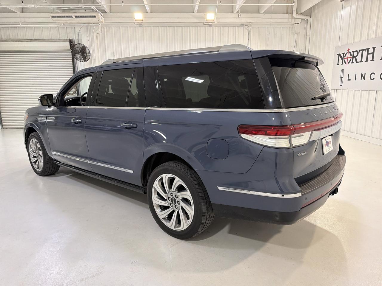 2023 Lincoln Navigator L Reserve