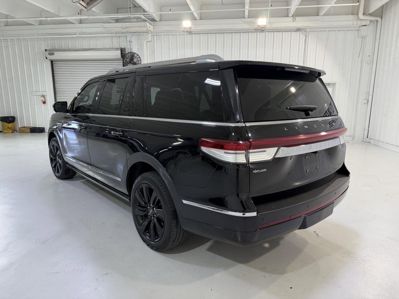 2023 Lincoln Navigator L Reserve