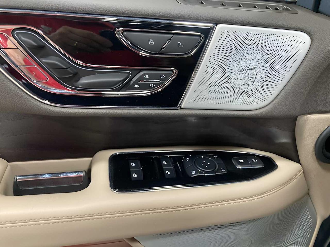 2023 Lincoln Navigator L Reserve Woburn MA