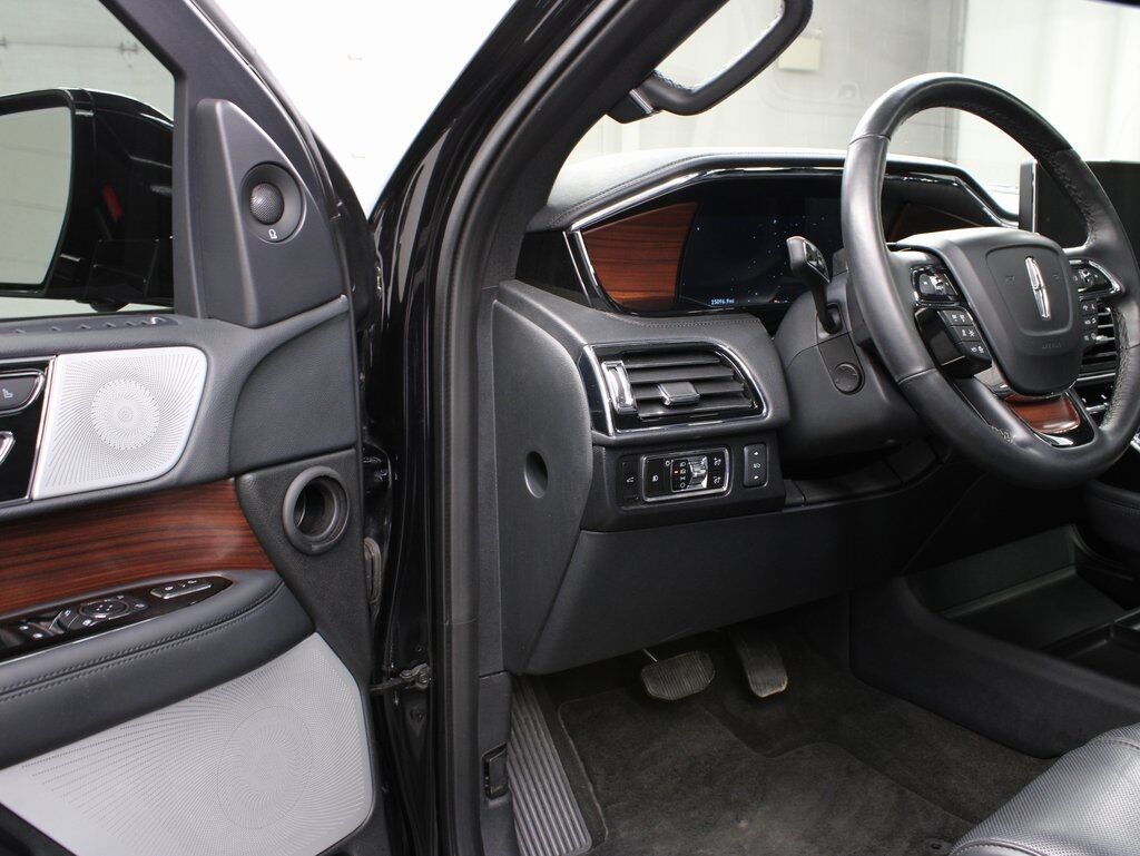 2023 Lincoln Navigator Reserve 4WD 7 Passenger Fond du Lac WI