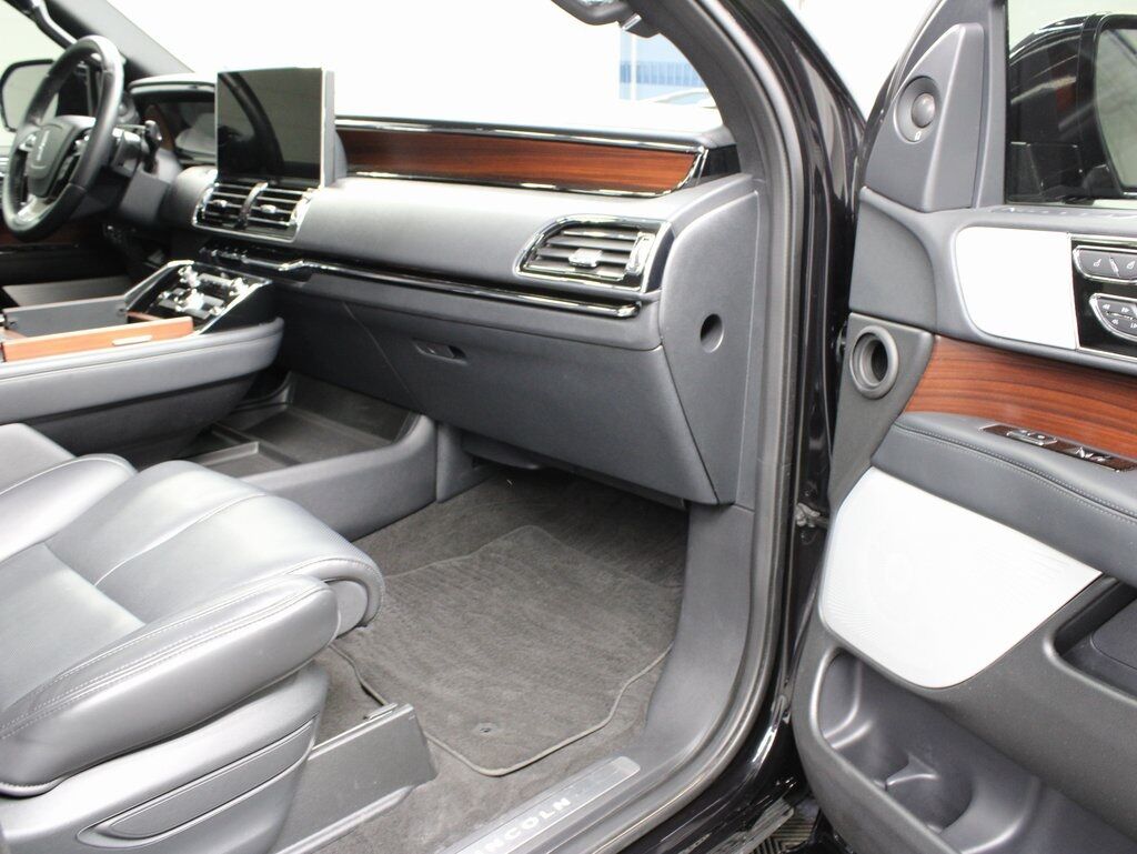 2023 Lincoln Navigator Reserve 4WD 7 Passenger Fond du Lac WI