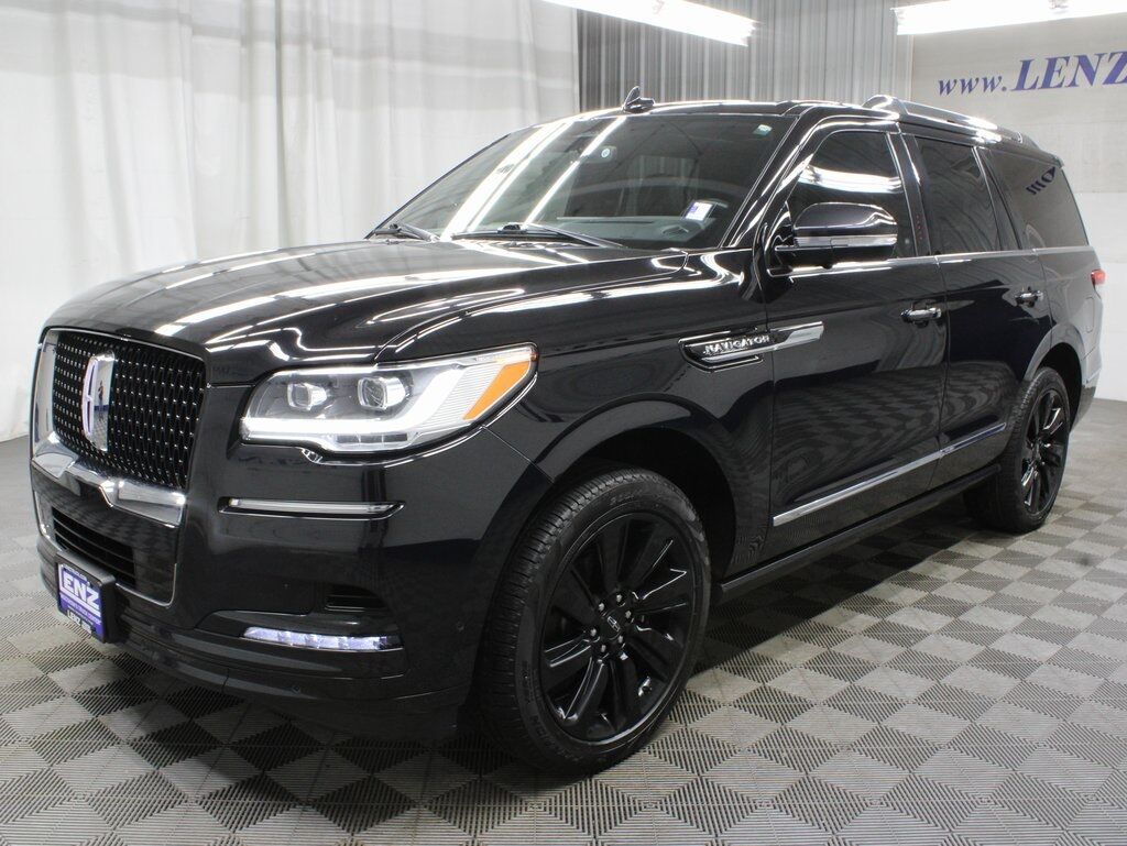 2023 Lincoln Navigator Reserve 4WD 7 Passenger Fond du Lac WI