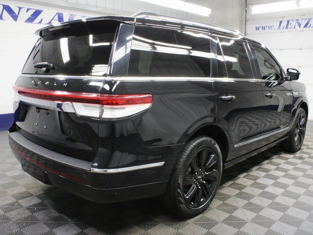 2023 Lincoln Navigator Reserve 4WD 7 Passenger Fond du Lac WI