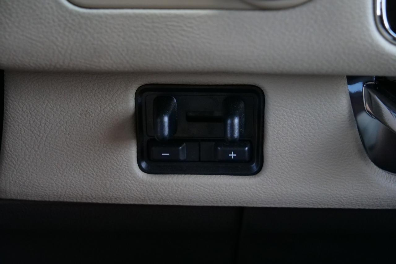 2023 Lincoln Navigator Reserve / 4WD / Rear Cooled Seats / Massage Seats! Lincolnton NC