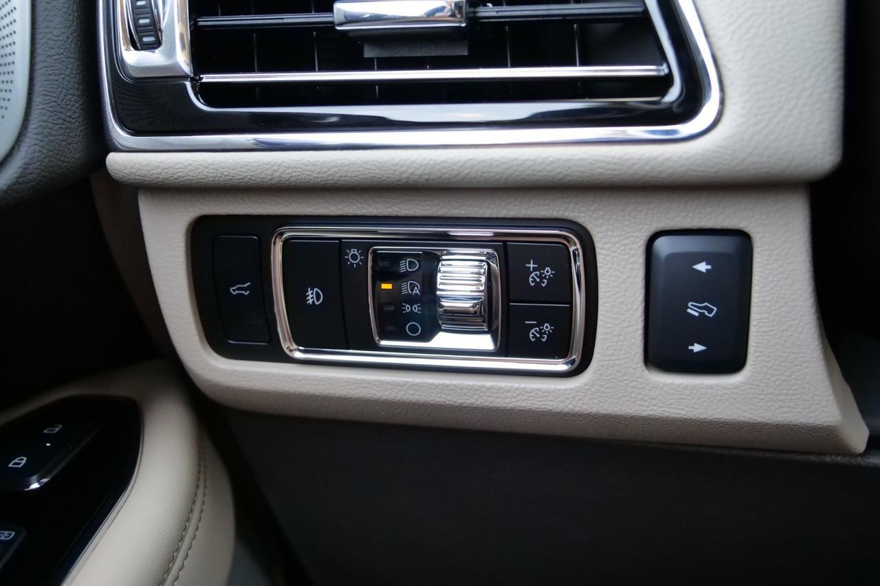 2023 Lincoln Navigator Reserve / 4WD / Rear Cooled Seats / Massage Seats! Lincolnton NC