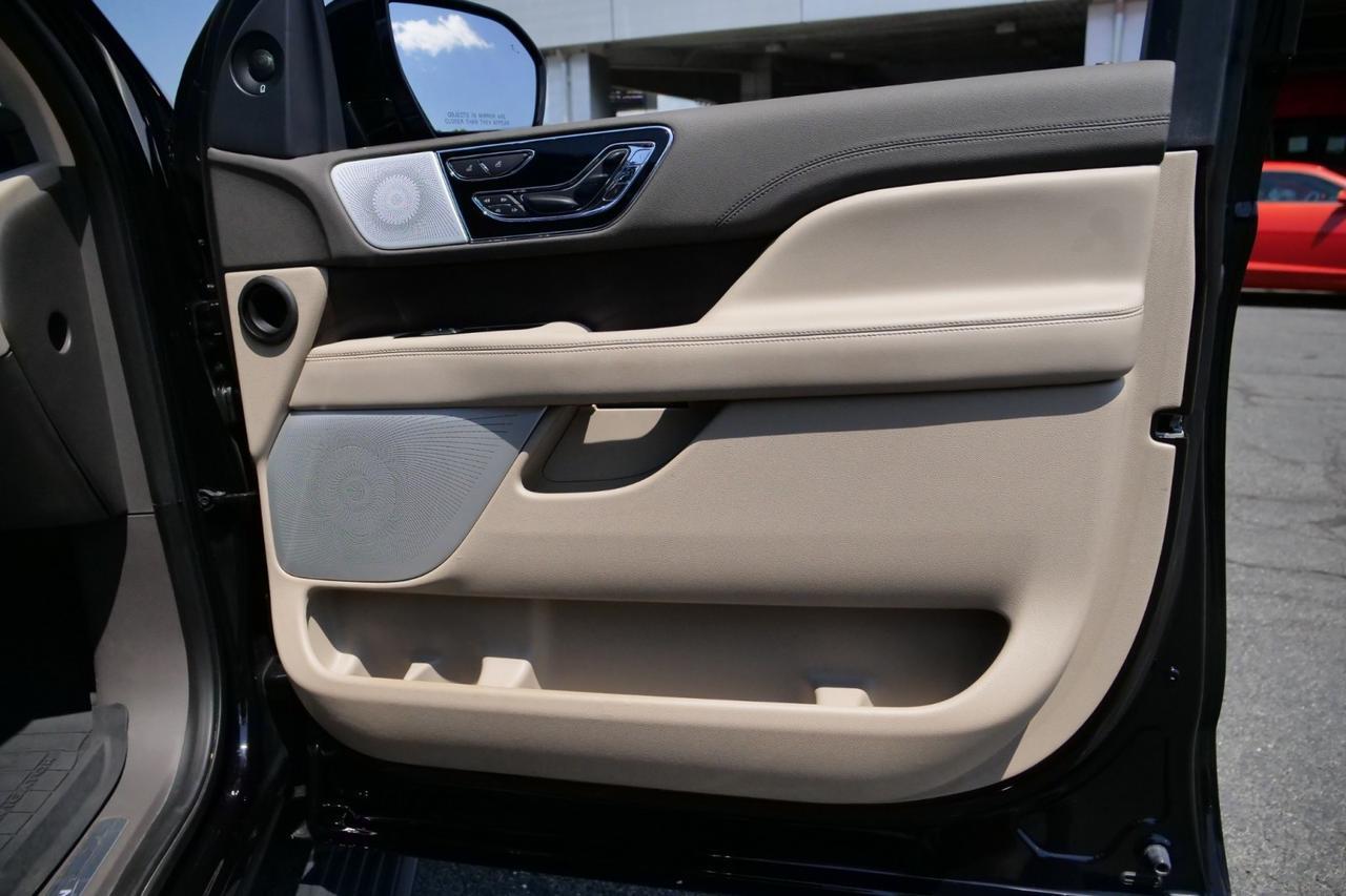 2023 Lincoln Navigator Reserve / 4WD / Rear Cooled Seats / Massage Seats! Lincolnton NC